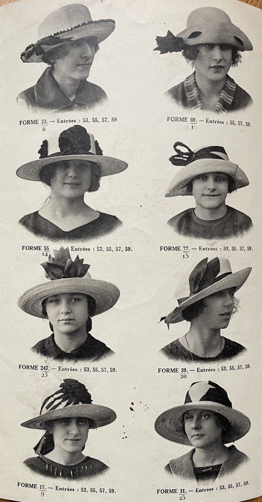 Hutmodelle (3) aus einem Prospekt: Chapeaux Spéciaux, Fabriqués dans nos Ateliers pour Uniformes et Pensions, Eté 1922